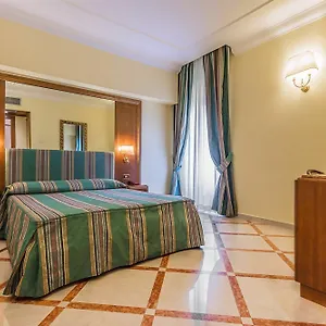 Raeli Noto Италия